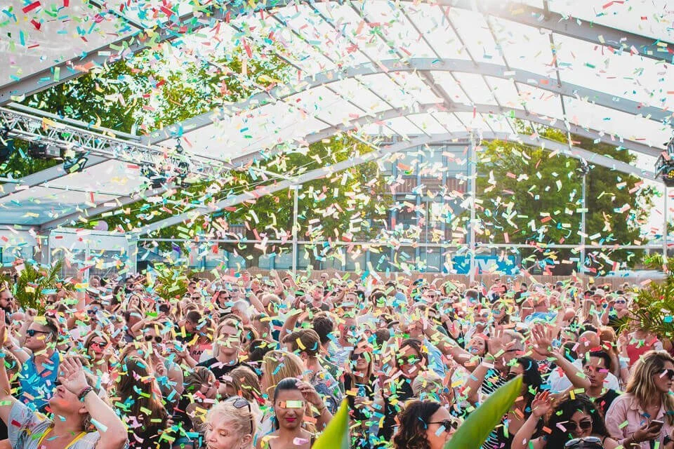 feesttent van aluminium