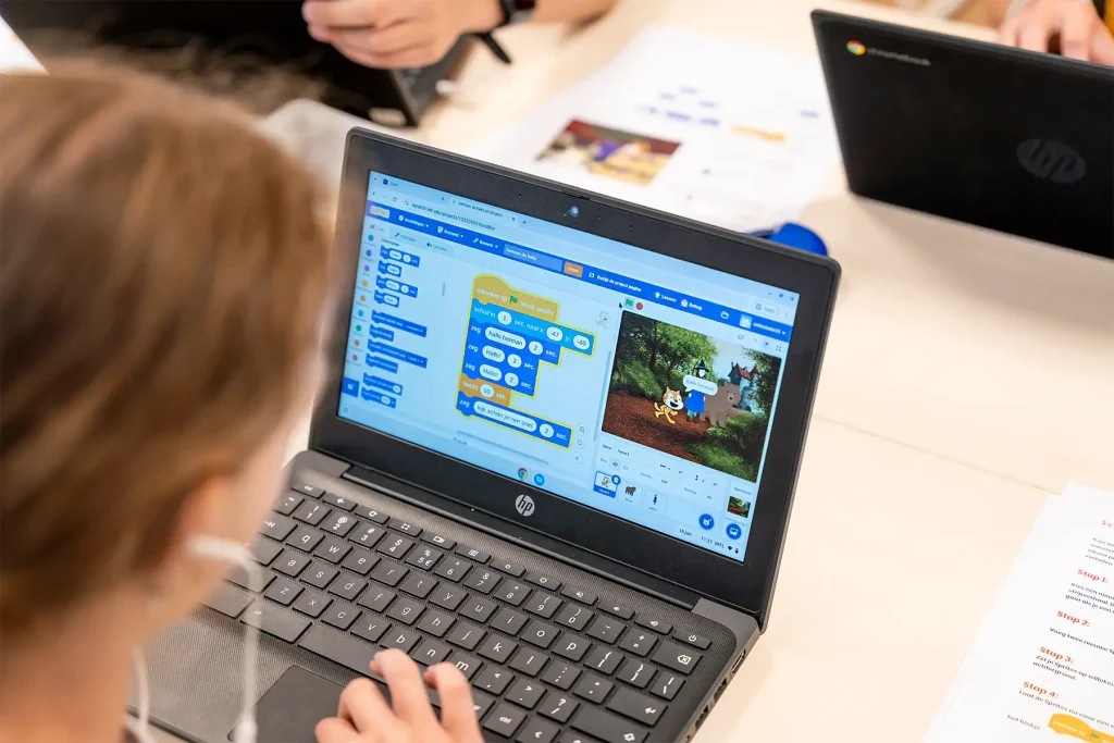 Groep 5 onderste foto | de vuurvlinder
